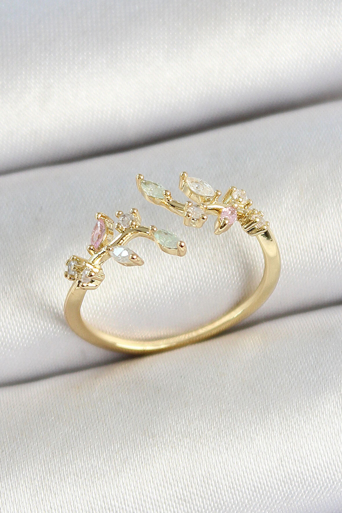 Dodes Dodes Pirinç Yaprak Figürlü Zirkon Taşlı Gold Renk Ayarlanabilir Kadın Yüzük TG27BYK3768