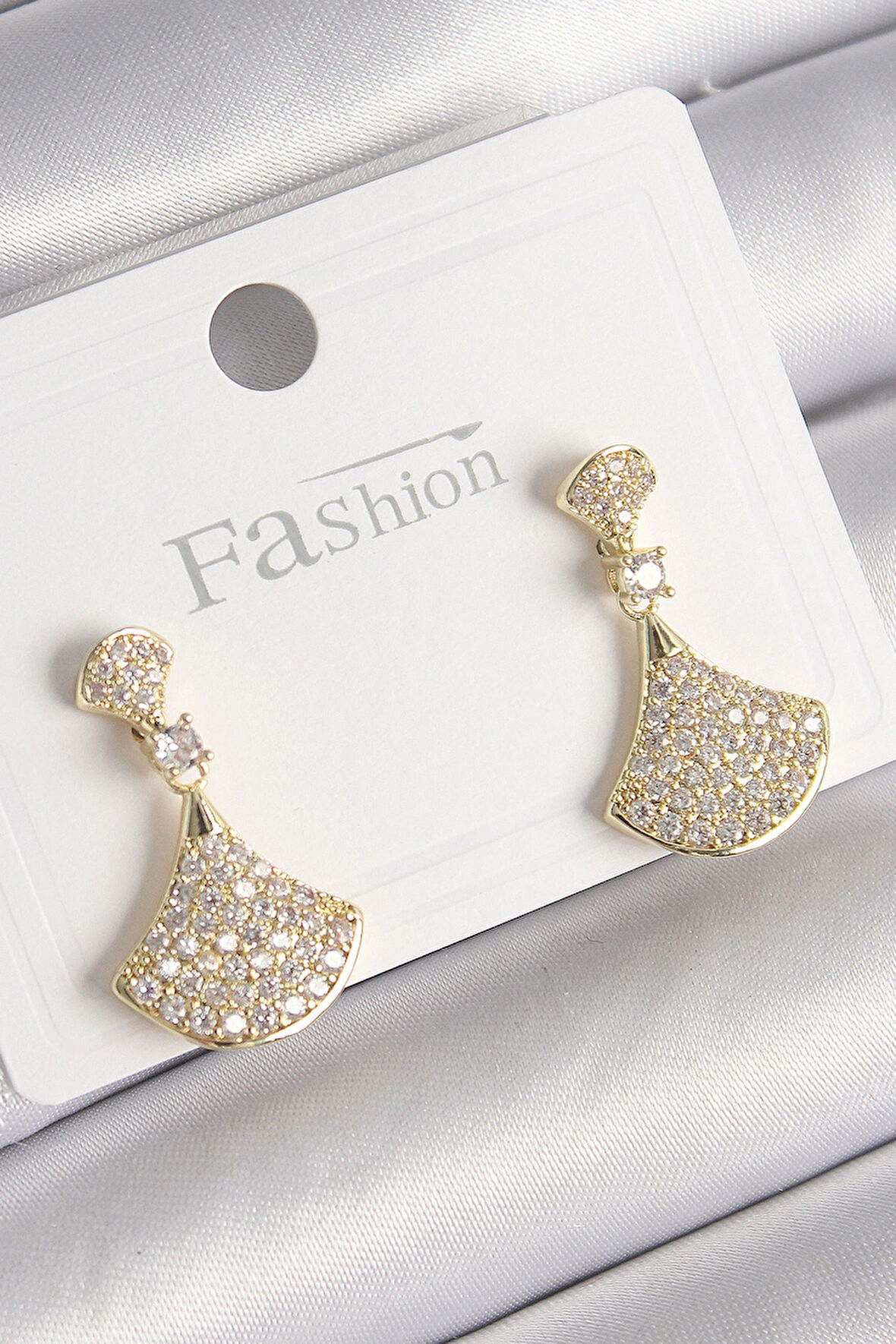 Dodes Dodes Pirinç Gold Renk Zirkon Taşlı Motif Model Kadın Küpe TG27BKP9778