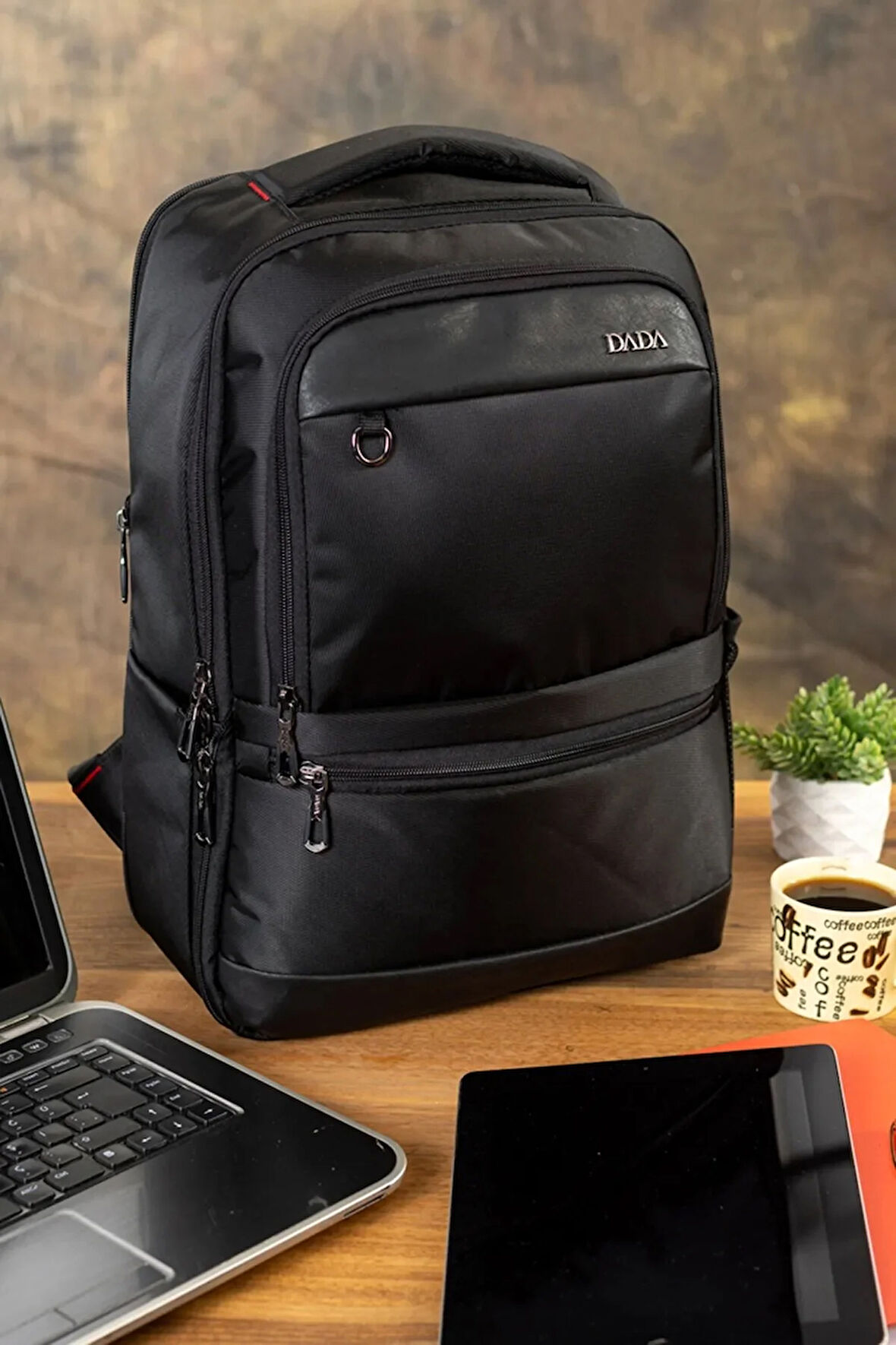 DİAS-AVM  Laptop-Notebook Sırt Çantası 14 inç 15,6 inç Usb Girişli Darbeye Dayanıklı Körüklü