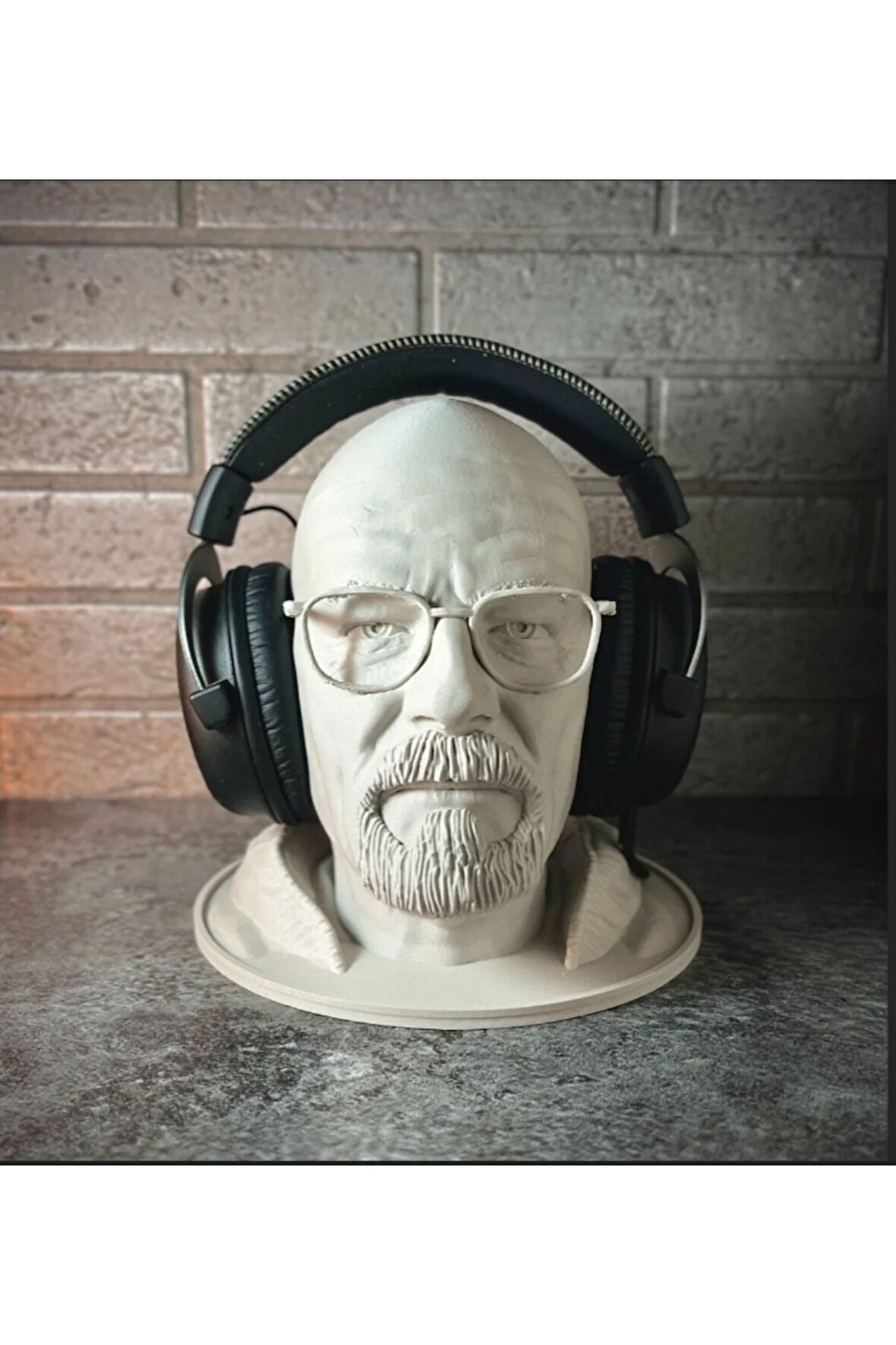 "Heisenberg" Kulaklık Standı - 3D Baskı | 22 cm | PLA Malzeme | Beyaz & Ten Rengi Seçenekli