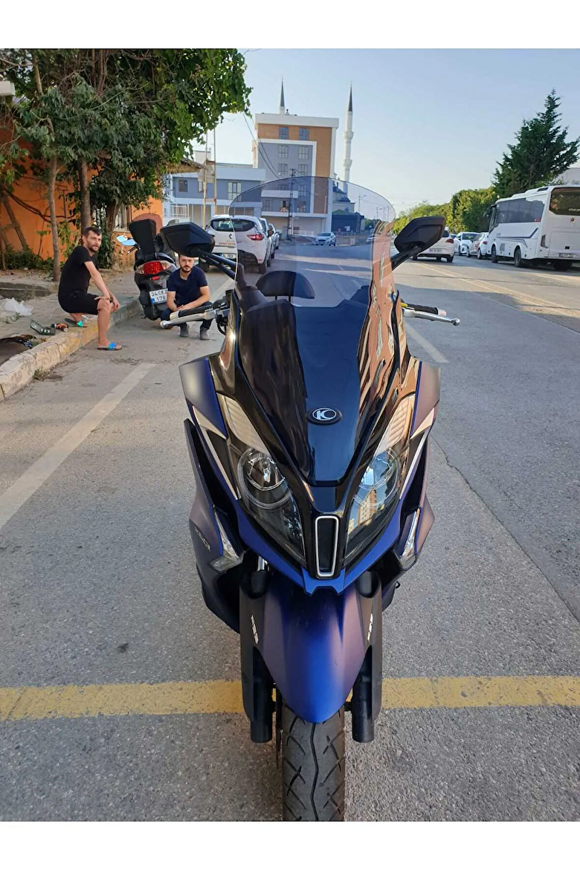 Kymco Downtown 250i Siperlik Ön Cam 2016 2024 Model 78cm Açıkfüme Renkli 4mm UZUN CAM