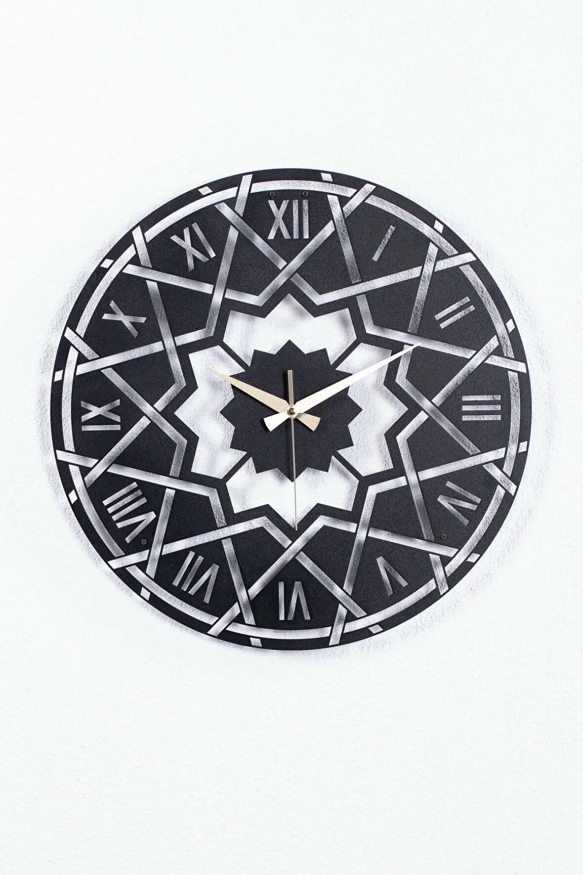Dolgulu Yıldızlı Siyah Duvar Saati 1,5 Mm Kalınlık 40x40 Cm