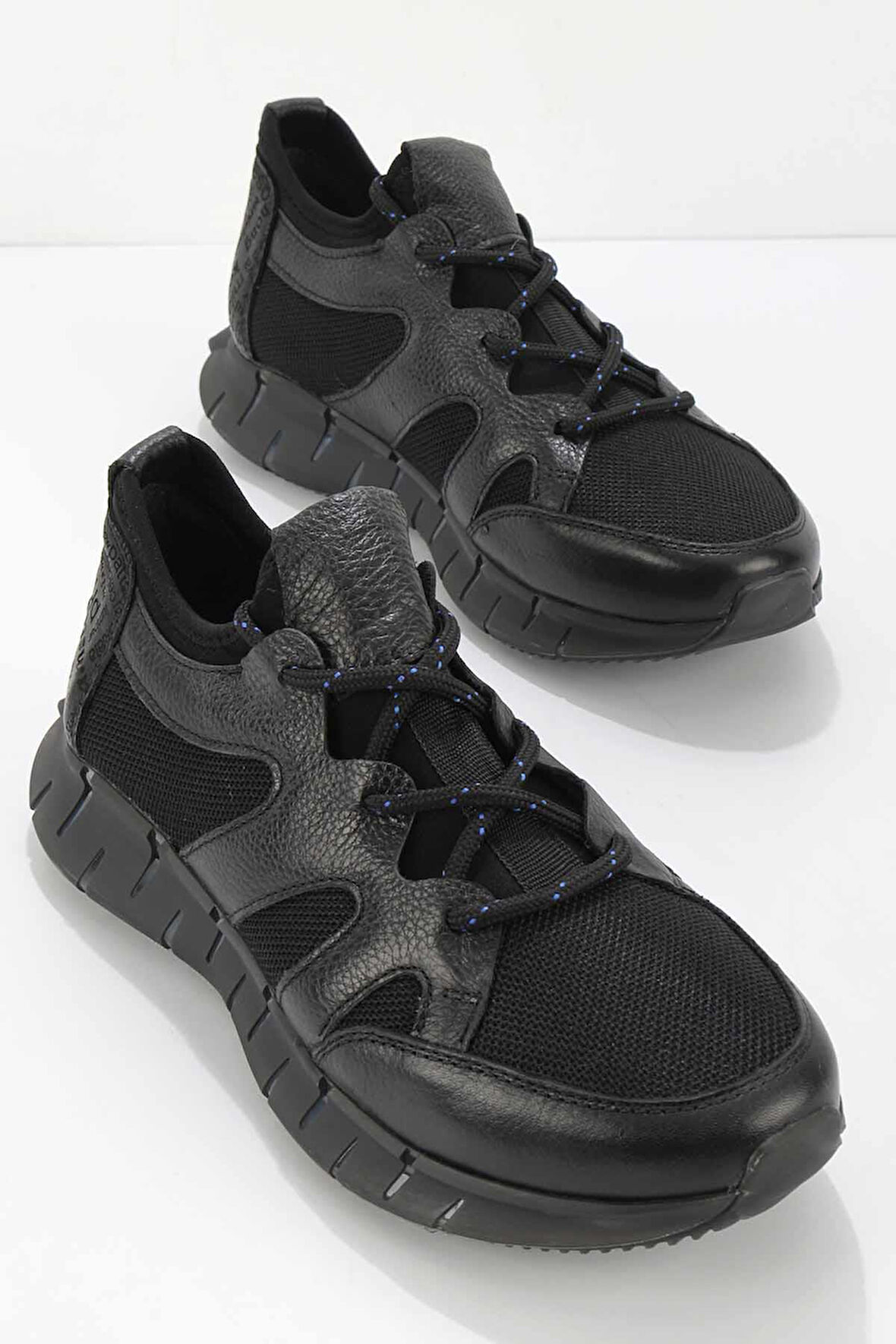 Siyah Saks Hakiki Deri Erkek Sneaker E01611011303