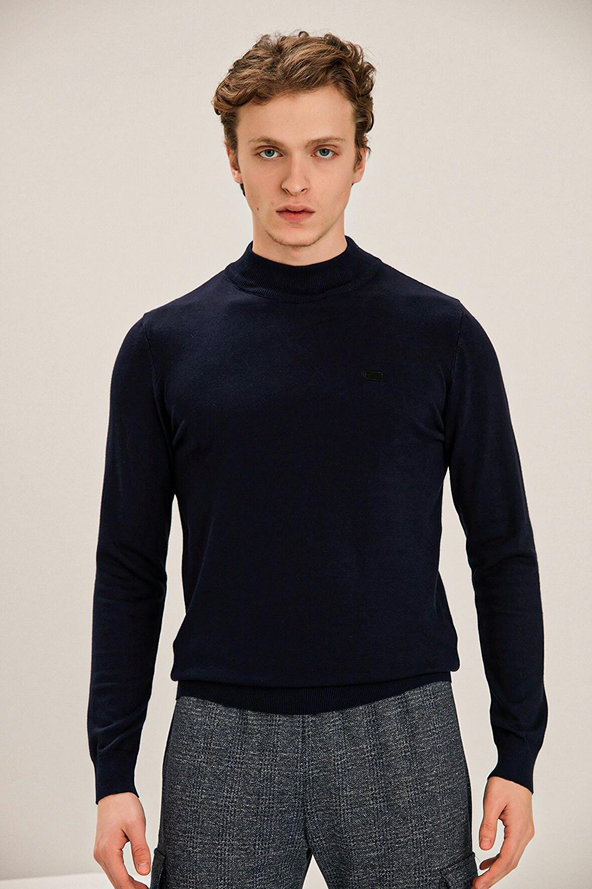 ALEXANDERGARDI YARIM BOĞAZLI KAZAK (E21-18114)