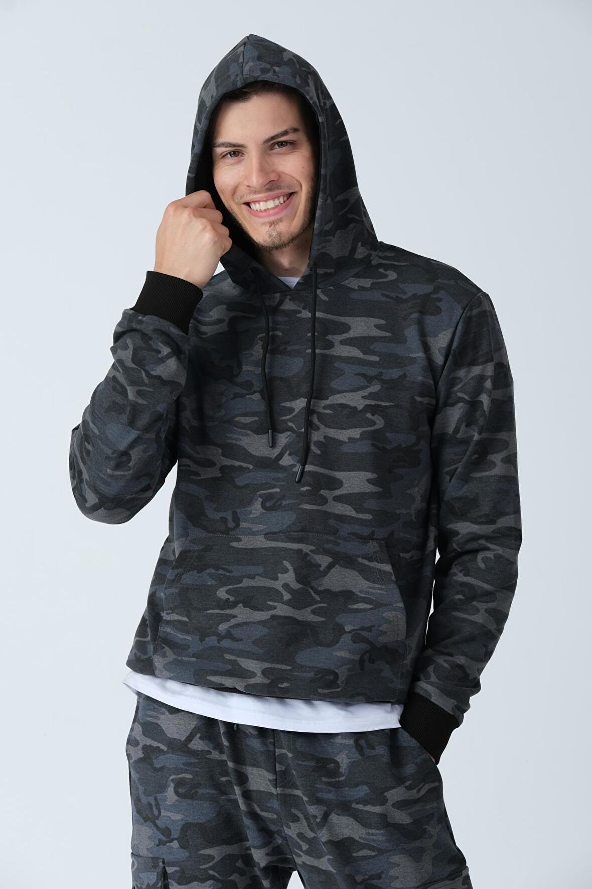 ALEXANDERGARDI KAMUFLAJ DESENLİ KAPÜŞONLU SWEATSHİRT (E21-72101)