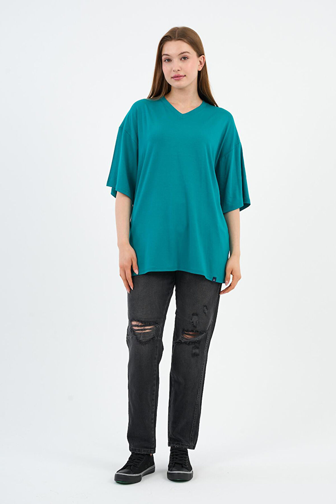 V Yaka Oversize T-shirt (E24-742A-WN)