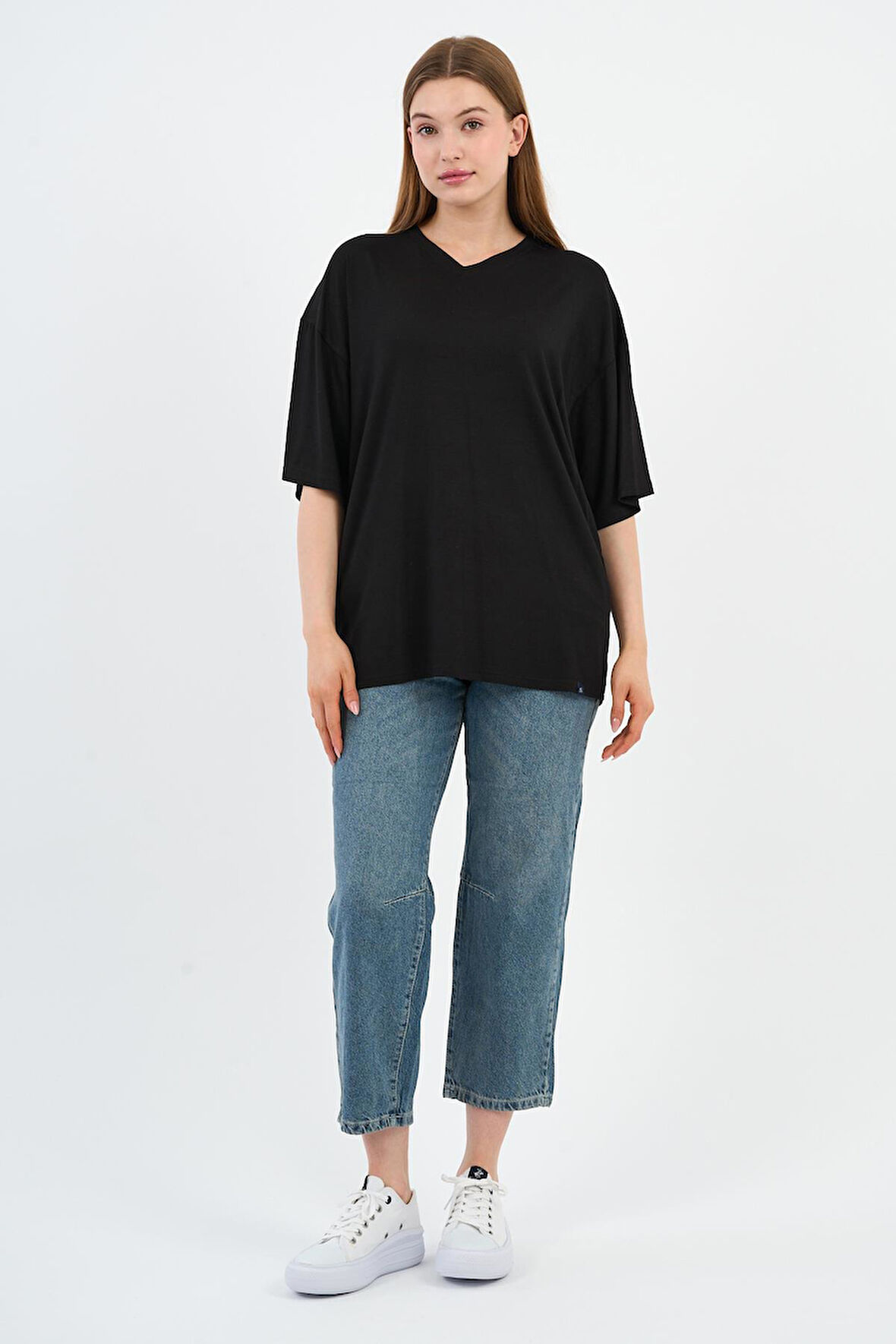 V Yaka Oversize T-shirt (E24-742A-WN)