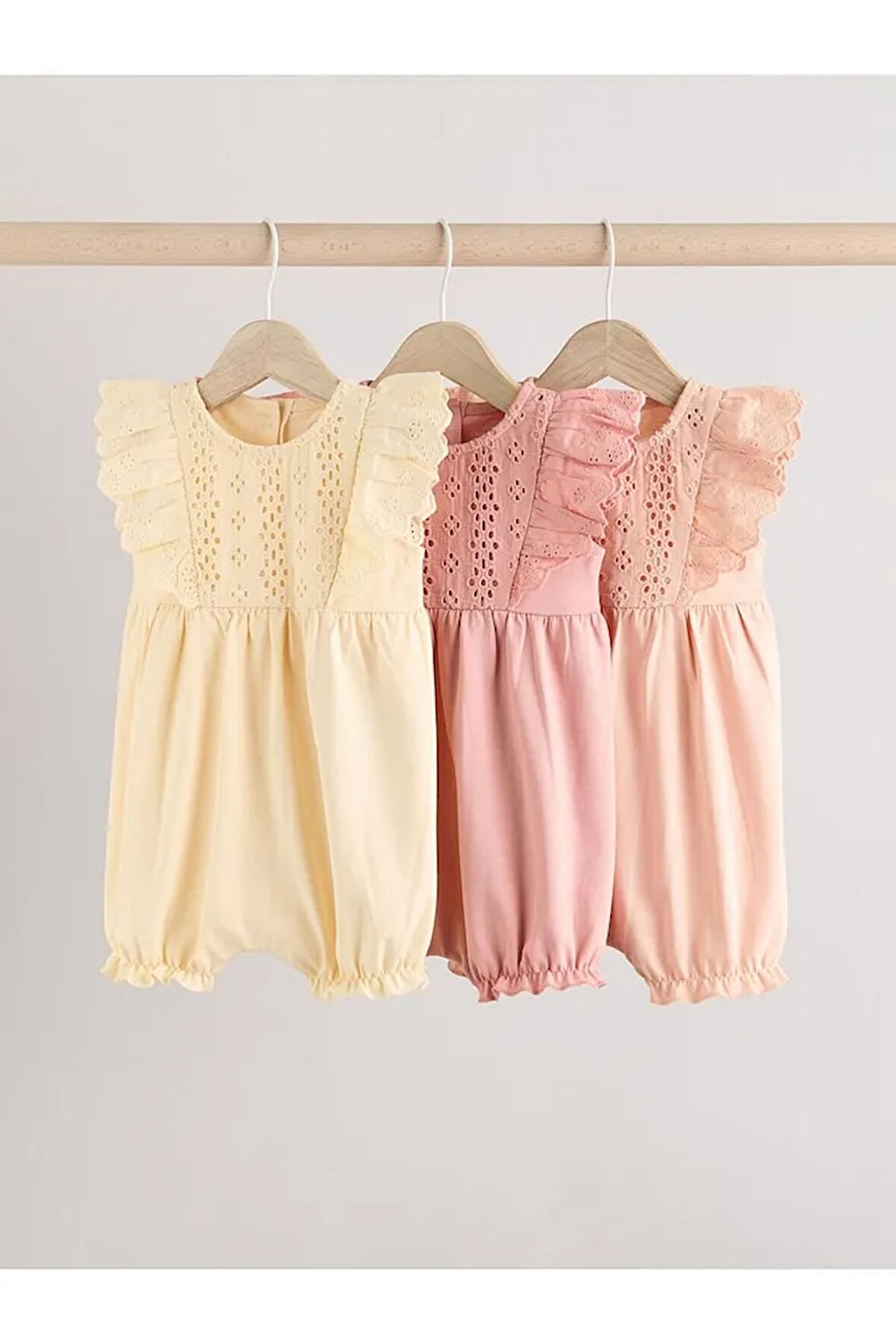 %100 Pamuklu Krem Pembe Fırfır Kol Dantel Detaylı 3'lü Romper Set