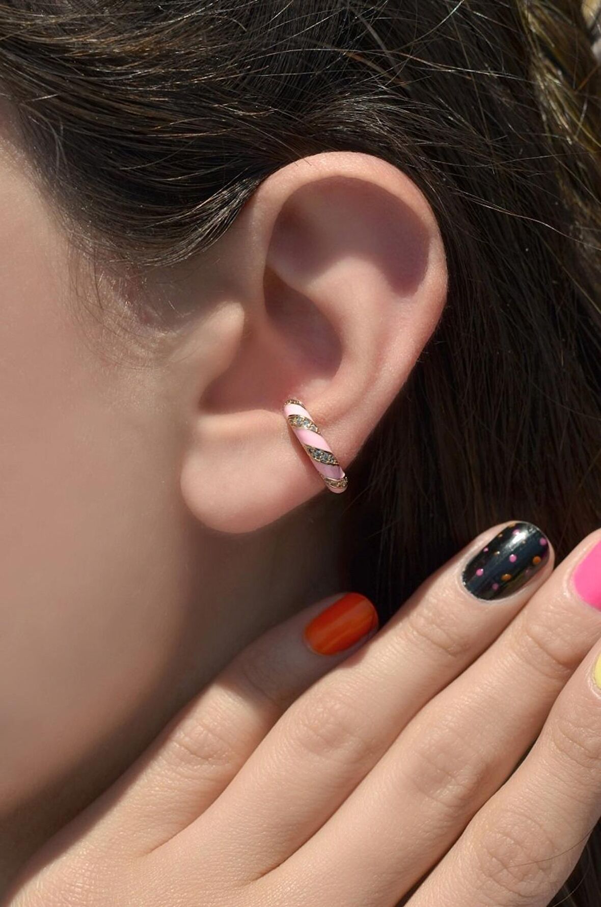 Şeker Pembe Geçişli Zirkonlu Earcuff Sıkıştımalı Kıkırdak Küpesi