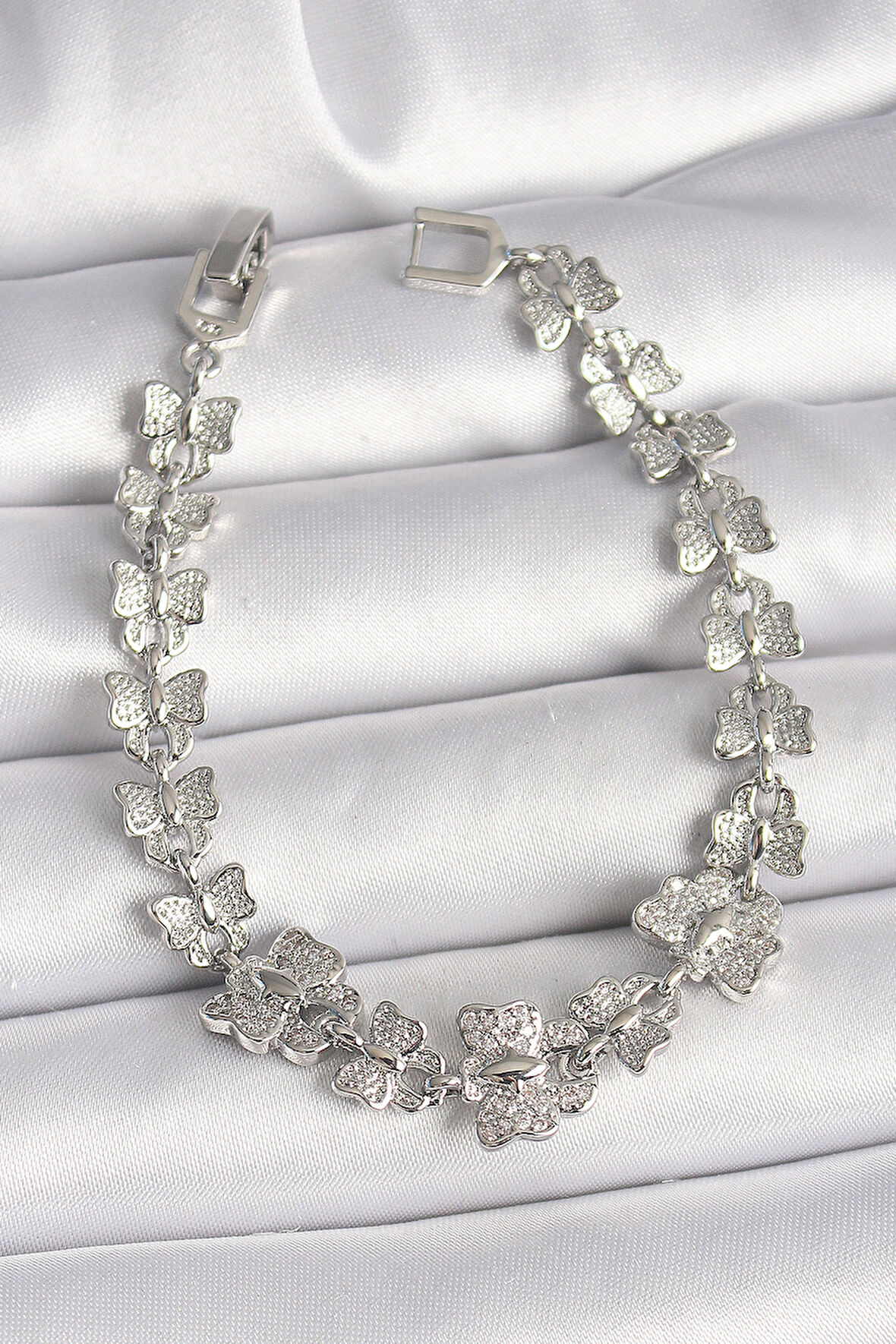 Pirinç Gümüş Renk Zirkon Taşlı Kelebek Model Zincir Kadın Bileklik