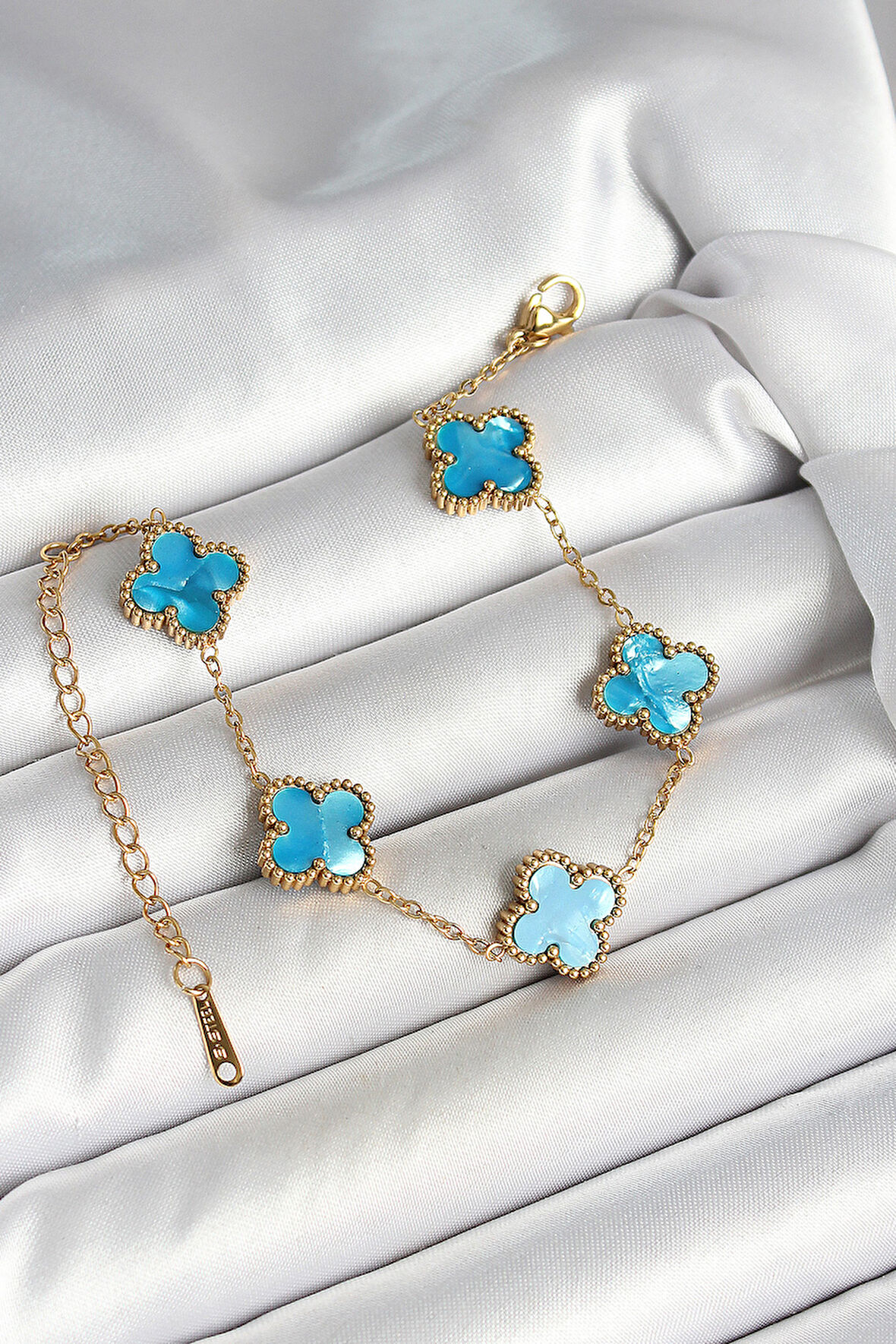 316L Çelik Sedefli Gökyüzü Mavisi Gold Renk Yonca Kadın Bileklik