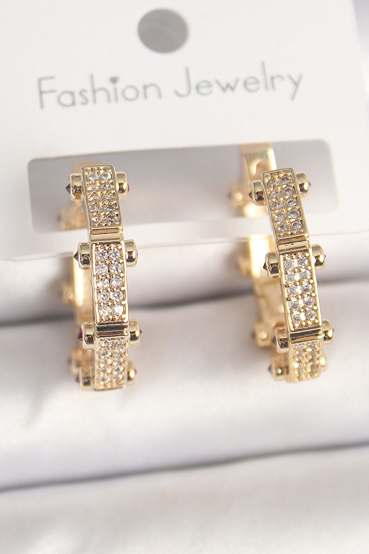 Pirinç Gold Renk Zirkon Taşlı Halka Model Kadın Küpe