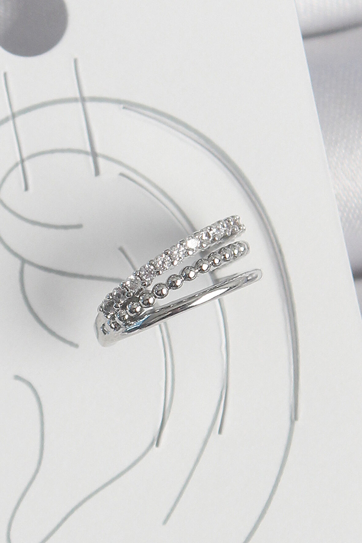 Pirinç Gümüş Renk Zirkon Taşlı 3'Lü Sıralı Model Kadın Kıkırdak Küpe