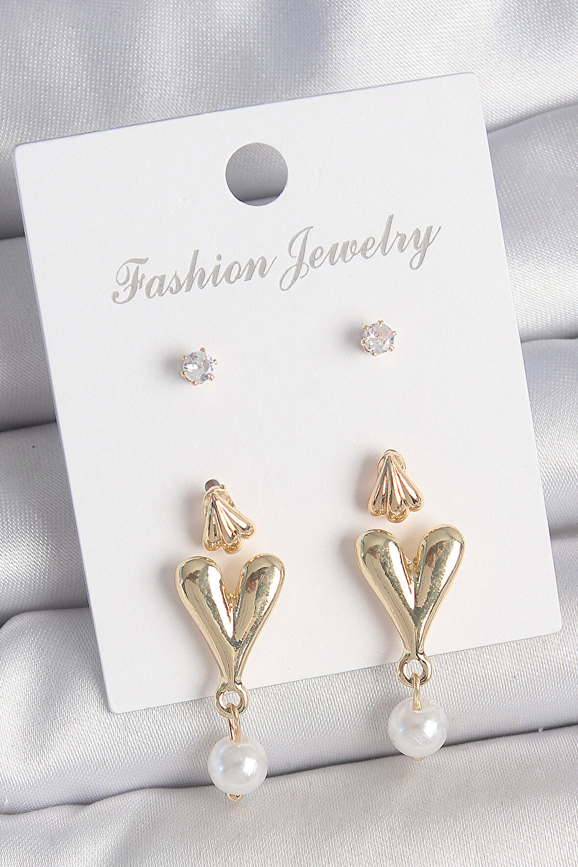 Pirinç Gold Renk Zirkon Taşlı İncili Sallantılı Kalp Model 3 Çift Kadın Küpe Seti