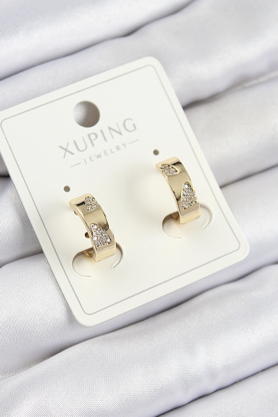 Xuping Zirkon Taşlı Desenli Halka Model Gold Renk Kadın Küpe