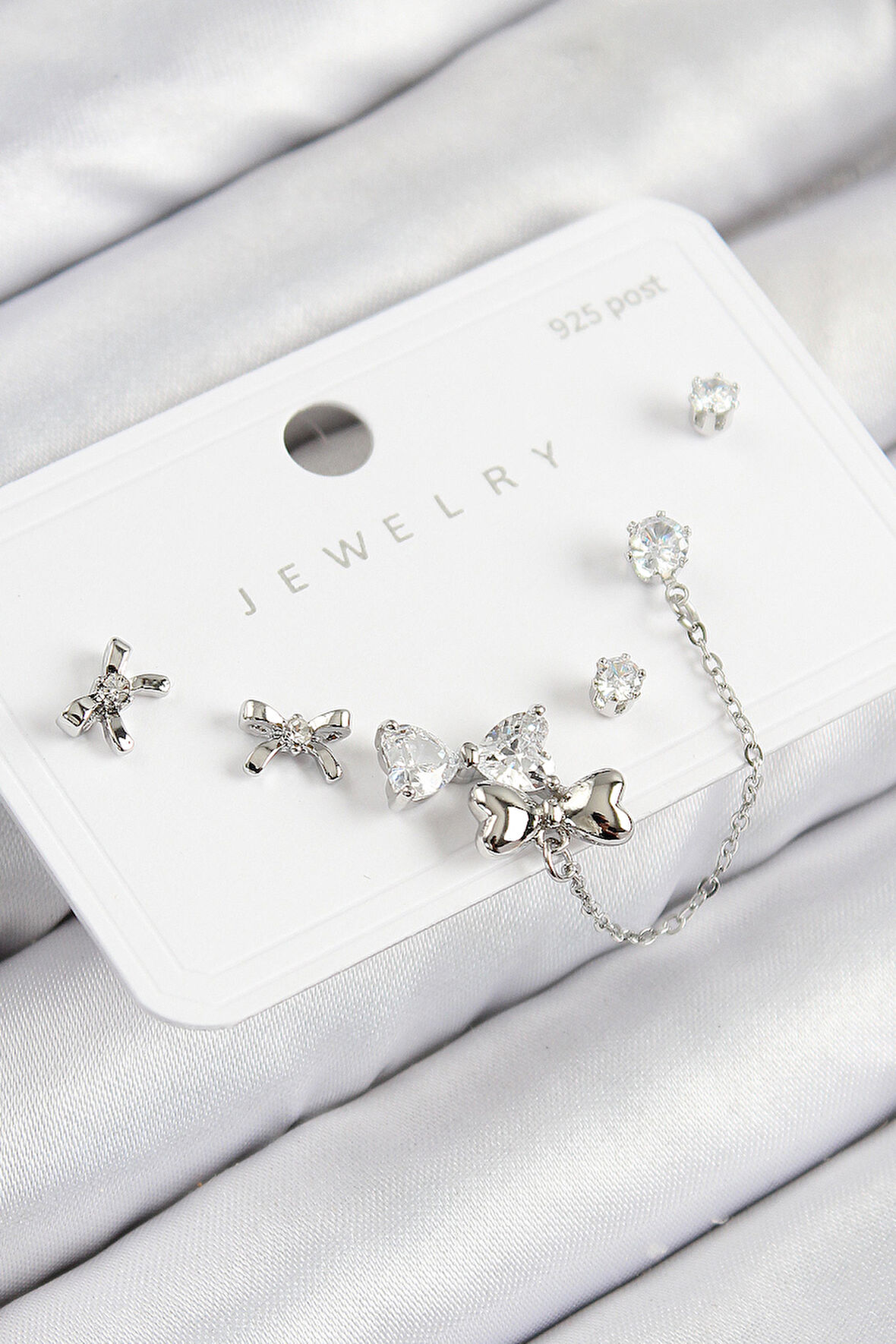 Pirinç Zirkon Taşlı Fiyonk Model Gümüş Renk 925 Ayar Gümüş Çivi Kadın Küpe Set