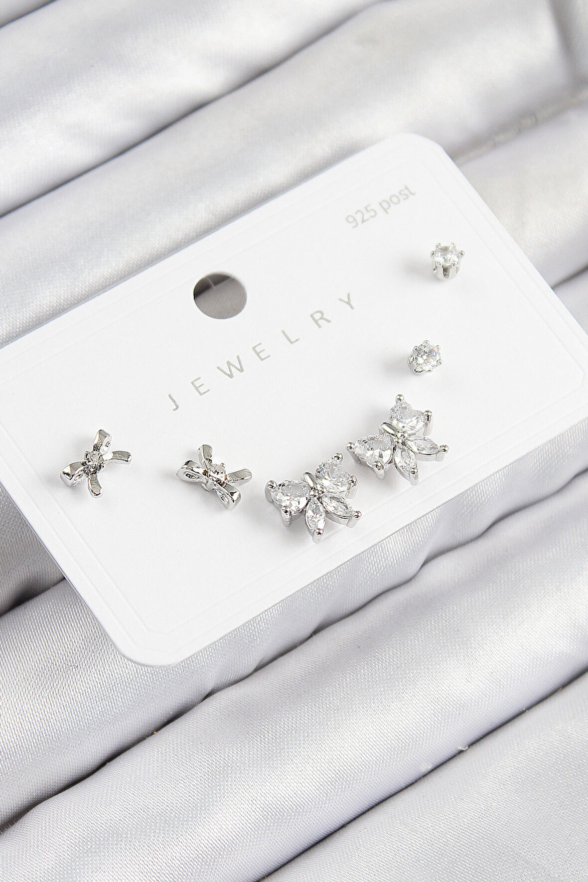 Pirinç Zirkon Taşlı Fiyonk Model Gümüş Renk 925 Ayar Gümüş Çivi Kadın Küpe Set