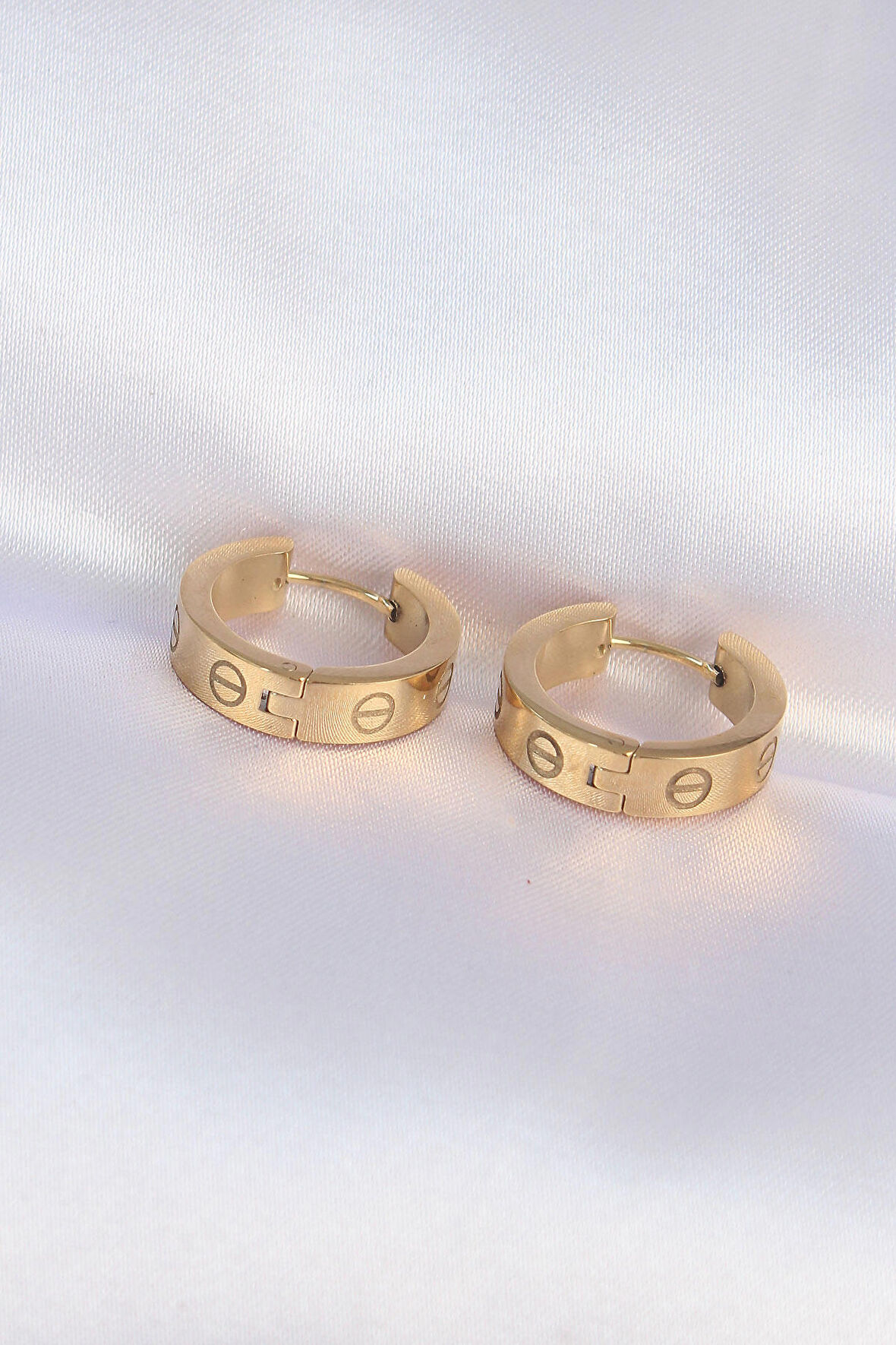 316L Çelik Gold Renk Cartier Model Halka Küpe - EBJ240613W24951