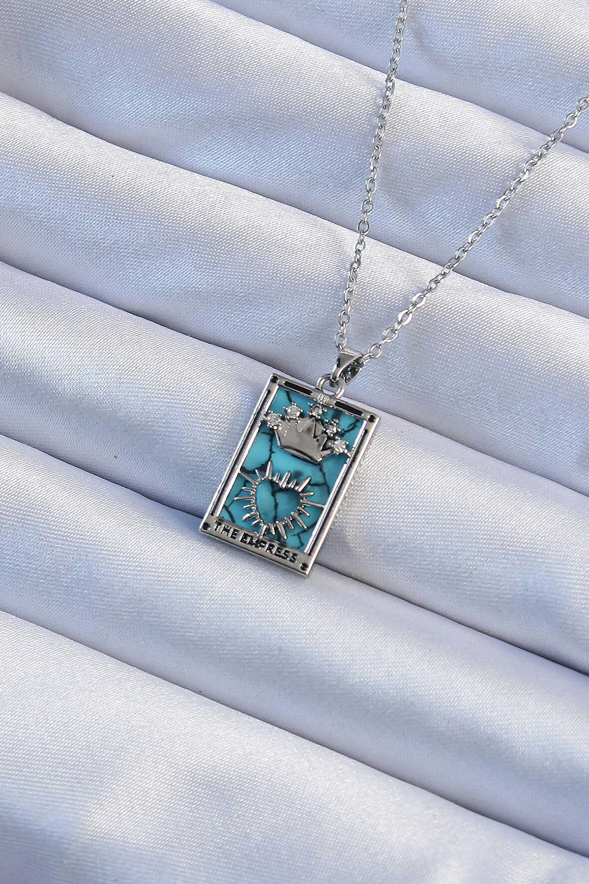 Gümüş Renk Zirkon Taşlı Mavi Mermer Desenli Taç Model Tarot Kolye - EBJ240920W28228