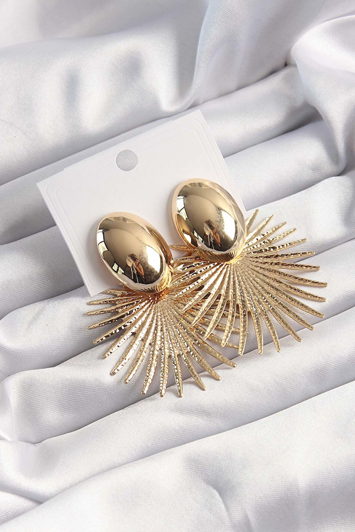 Gold Renk Yansımalı Küpe - EBJ241123W28284