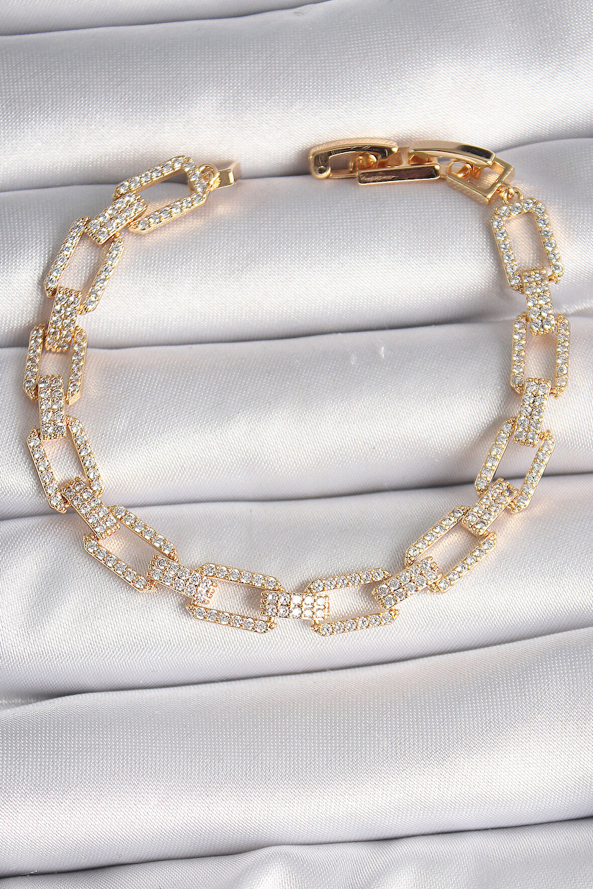 Gold Renk Zirkon Taşlı Zincir Model VIP Seri Kadın Bileklik - EBJ241130W29583