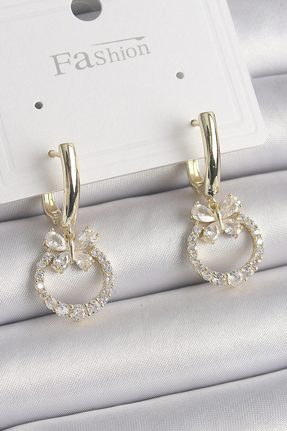 Pirinç Gold Renk Zirkon Taşlı Kelebek Figür Sallantı Model Kadın Küpe - EBJ241221W30135