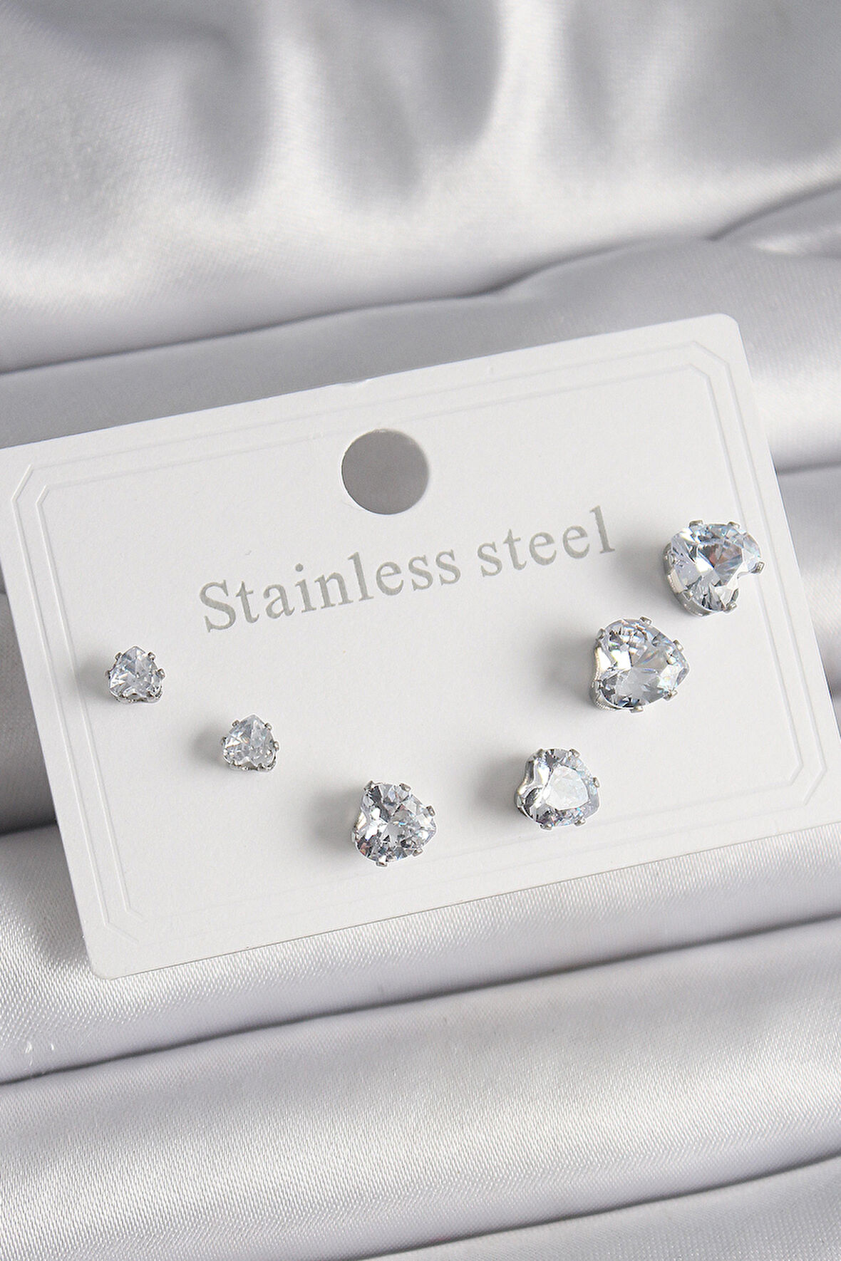 Gümüş Renk Zirkon Taşlı Kalp Model Kadın Küpe Seti - EBJ241228W30180