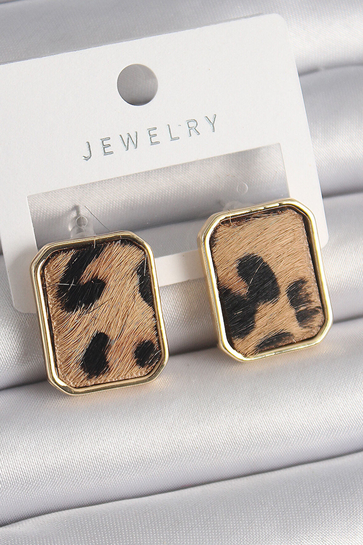 Pirinç Gold Renk Kare Leopar Desen Model Kadın Küpe - EBJ241228W30188