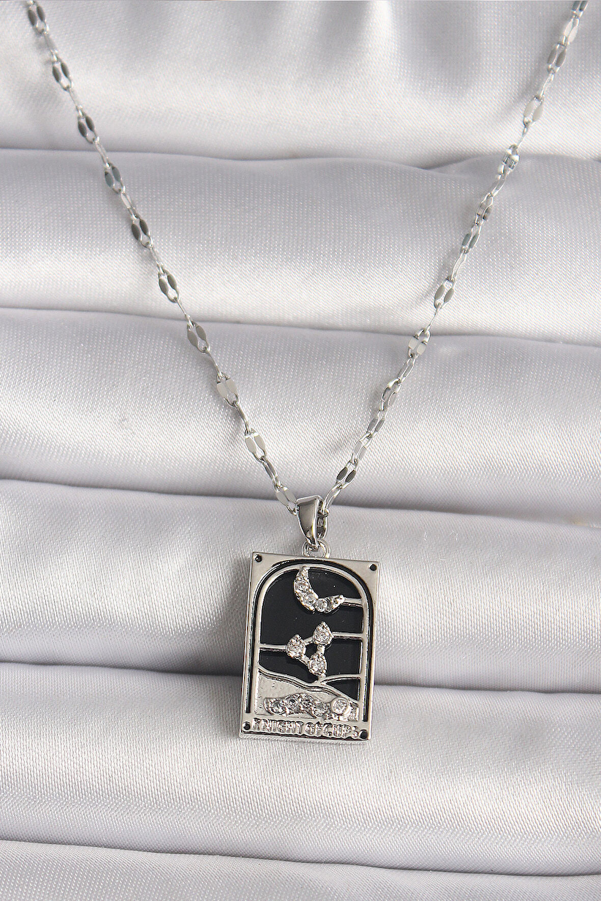 Gümüş Renk Zirkon Taşlı  Ay Figürlü Taror Model Kadın Kolye - EBJ250118W30746