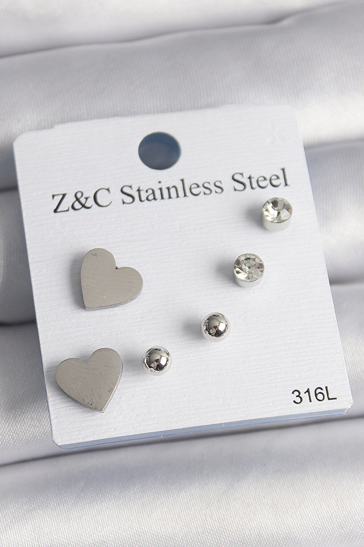 Gümüş Renk Zirkon Taşlı Kalpli Kadın Küpe Seti - EBJ250118W30641