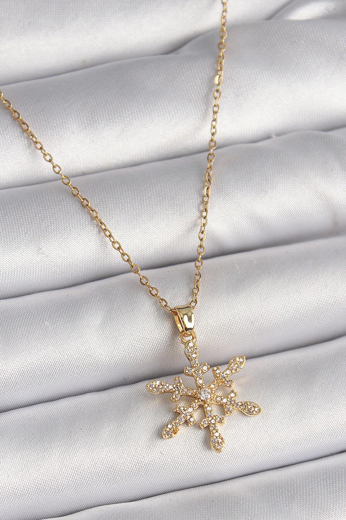 Gold Renk Zincir Zirkon Taşlı Kar Tanesi Model Kadın Kolye - EBJ250201W30805