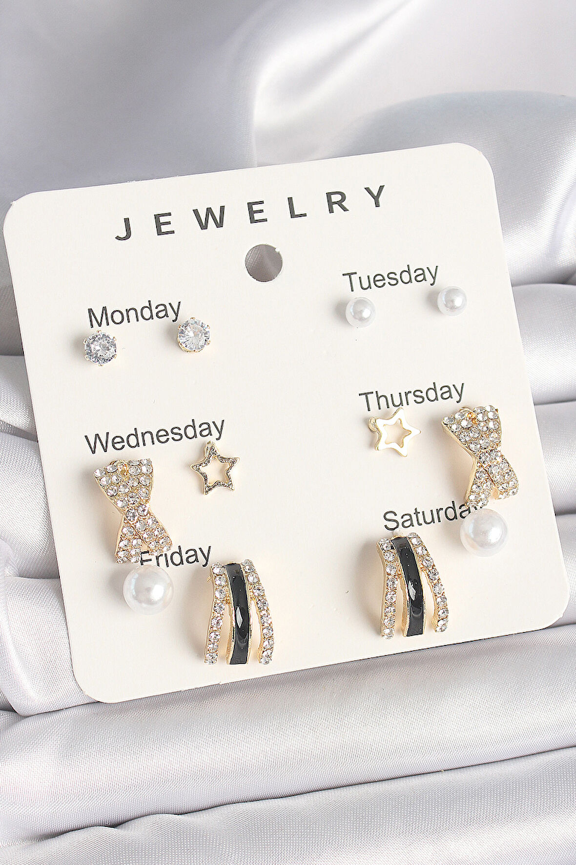 Pirinç Gold Renk Zirkon Taş Yıldız Detaylı İncili 7'Li Set Kadın Küpe Seti - EBJ250315W32048