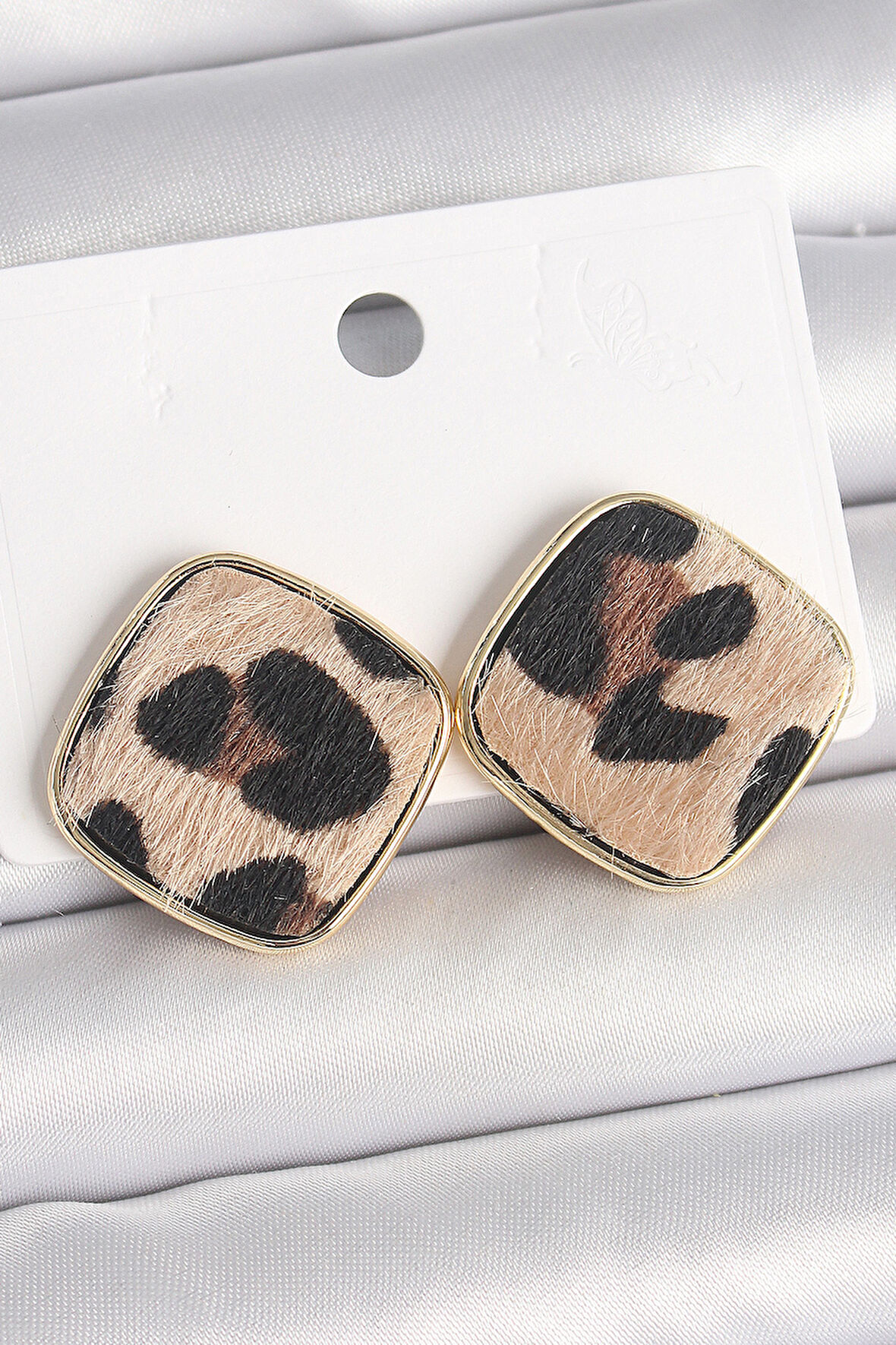 Pirinç Gold Renk Kare Leopar Model Kadın Küpe - EBJ250315W32064