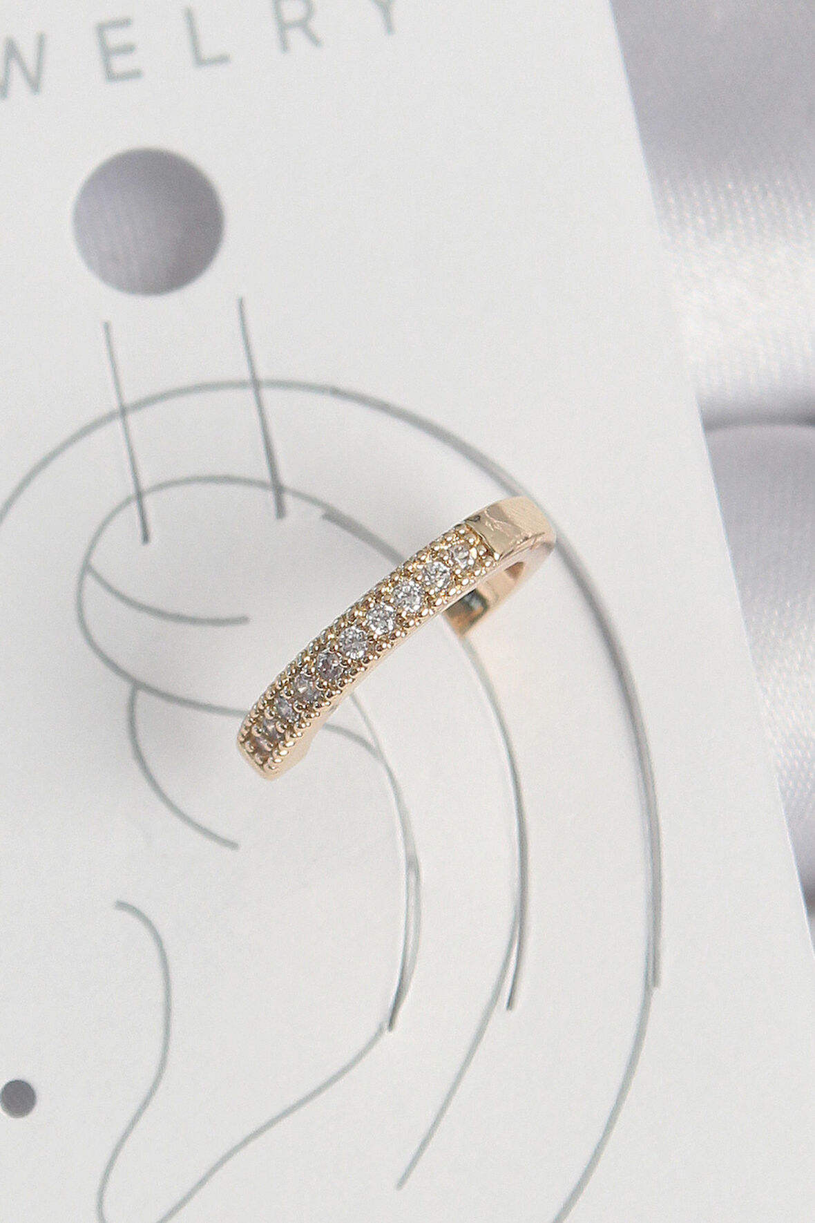 Pirinç Gold Renk Zirkon Taşlı Kadın Kıkırdak Küpe - EBJ250522W34201