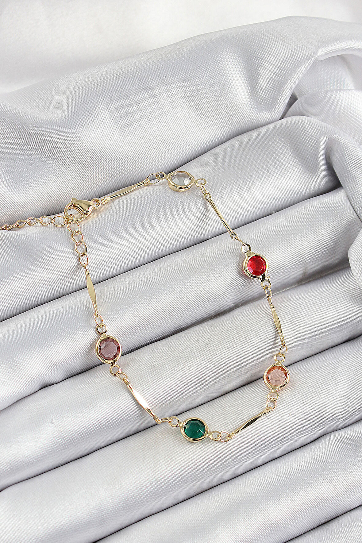 Pirinç Asorti Model Gold Renk Zirkon Taşlı Kadın Bileklik - EBJ250605W34562