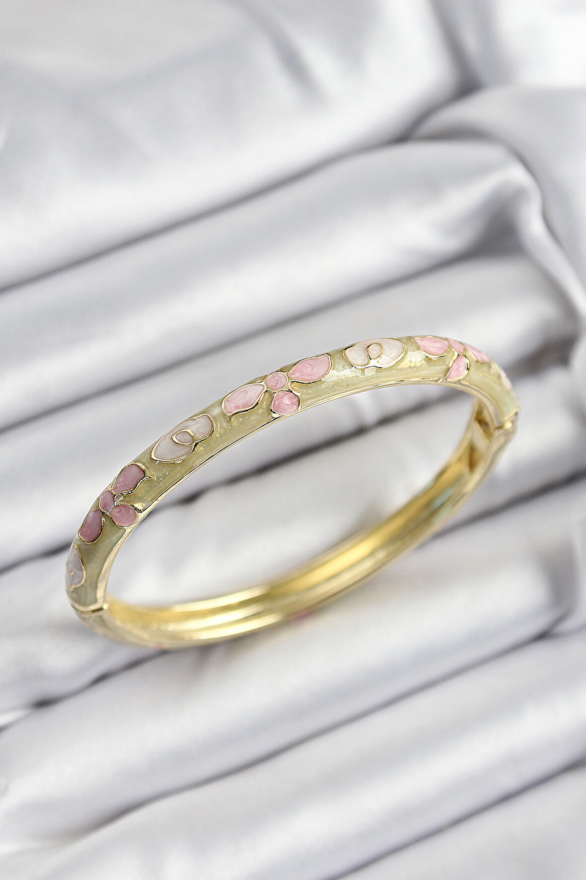 Mineli Pirinç Pembe Hardal Ve Krem Çiçek Motifli Gold Renk Kadın Kelepçe - EBJ250705W36454