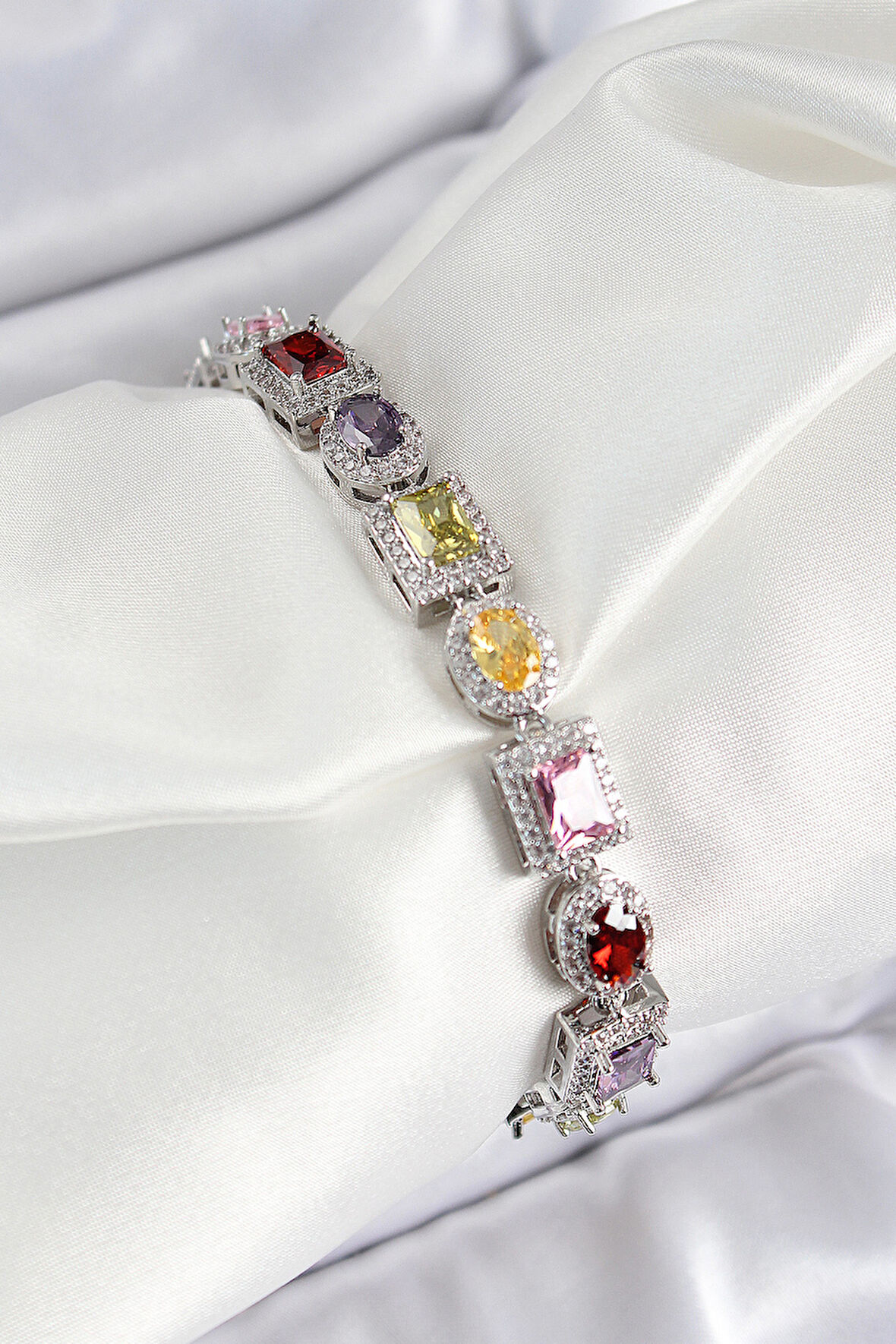 Pirinç Karışık Zirkon Taşlı Baget Model Gümüş Renk VIP Seri Kadın Bileklik - EBJ250726W36771