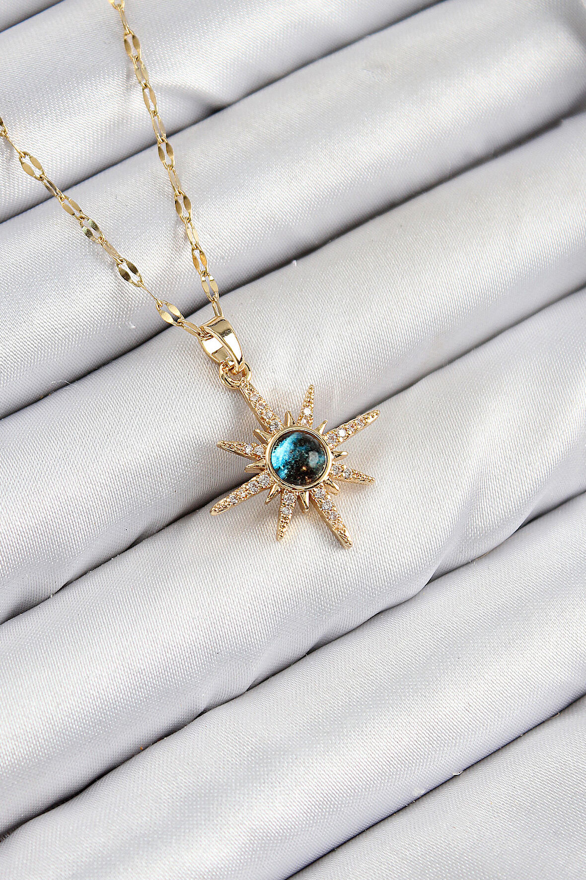 Zirkon Taşlı Kutup Yıldızı Model Gold Renk Kadın Kolye - EBJ250816W37234