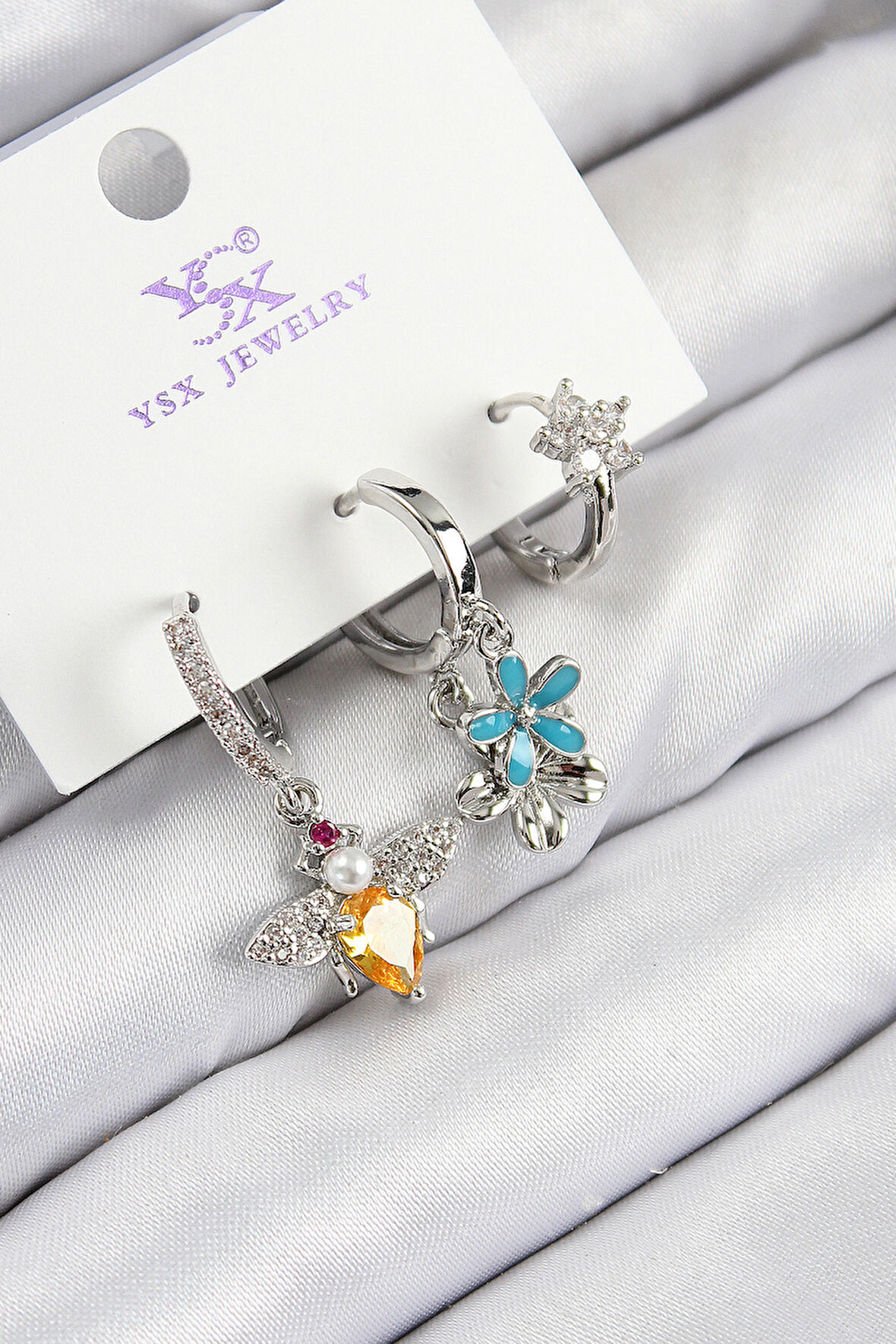 Pirinç Zirkon Taşlı 3'lü Arı Ve Çiçek Model Gümüş Renk Kadın Küpe - EBJ250816W37340