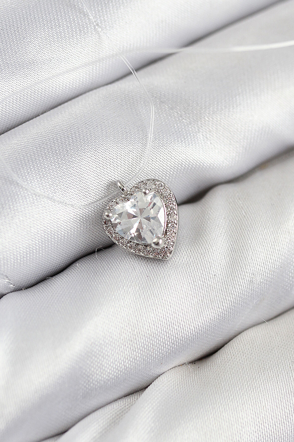 Misineli Kalp Model Gümüş Renk Hayalet Kolye - EBJ250902W37595