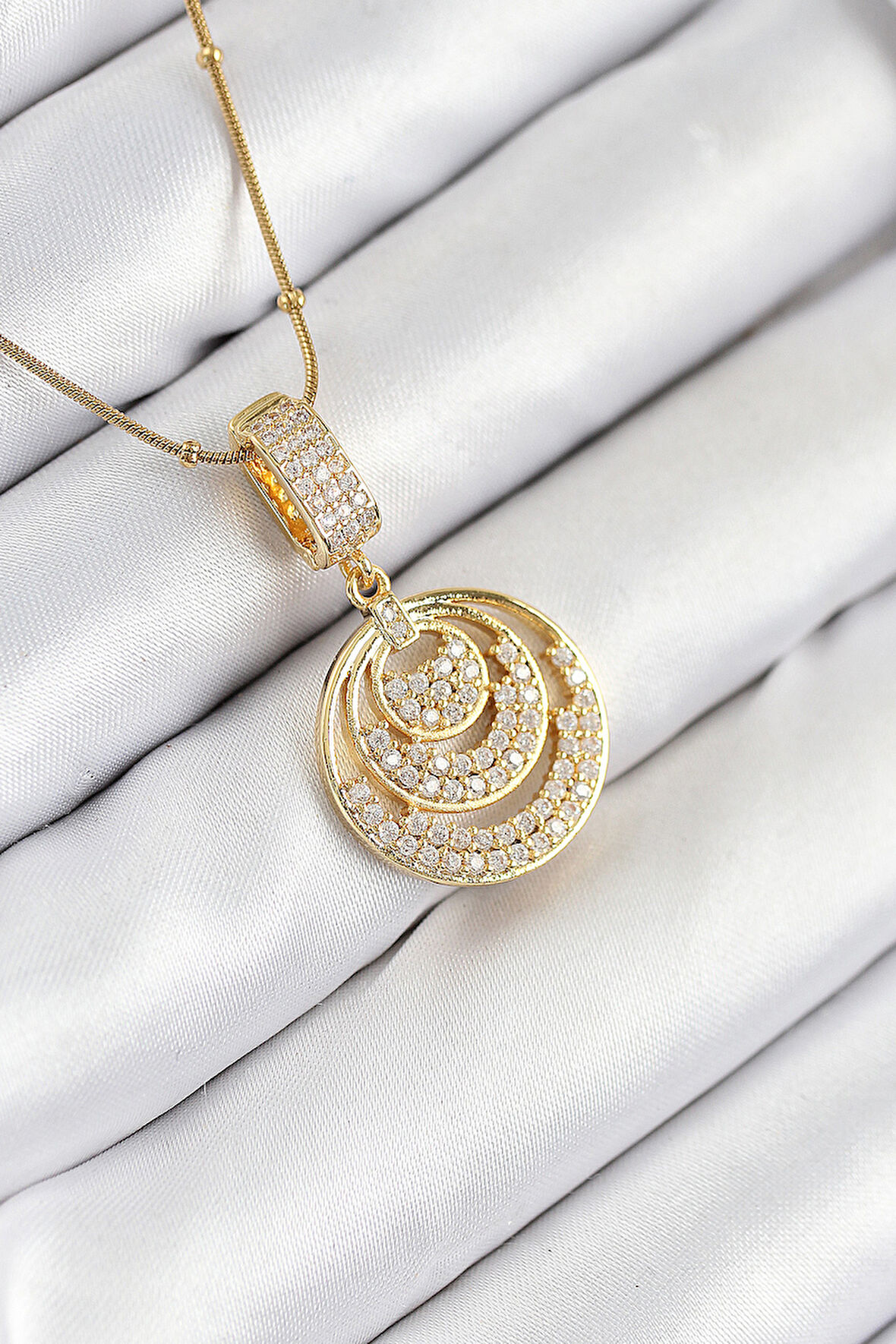 Zirkon Taşlı Çember Model Gold Renk Kadın Kolye - EBJ250902W37707