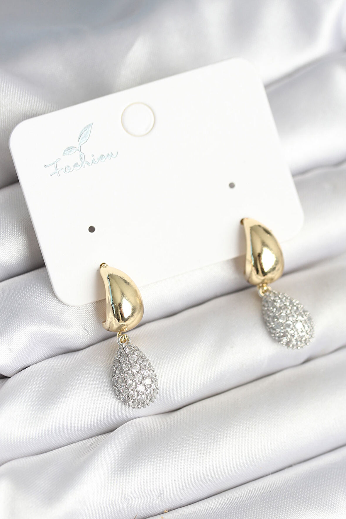 Gold Renk Zirkon Taşlı Damla Pirinç Kadın Küpe - EBJ251010W38114