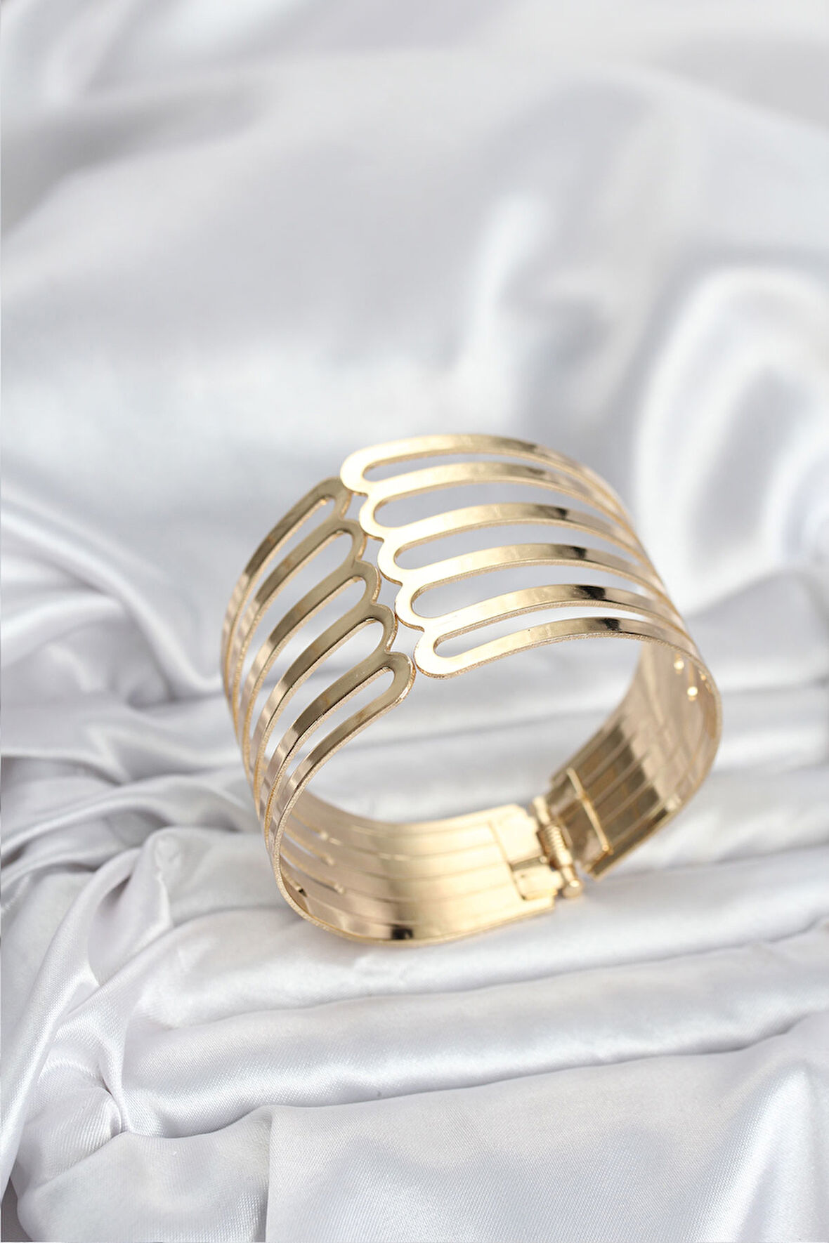 Gold Renk Pirinç Kaburga Model Kadın Bileklik - EBJ251025W38277