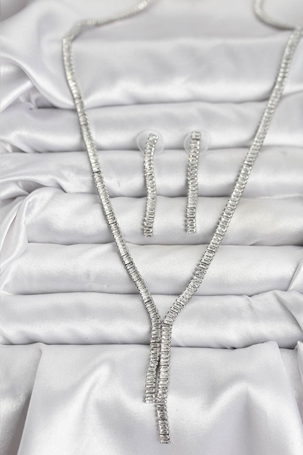 Gümüş Renk Baget Zirkon Taşlı Kadın Kolye Küpe Set - EBJ251115W38367