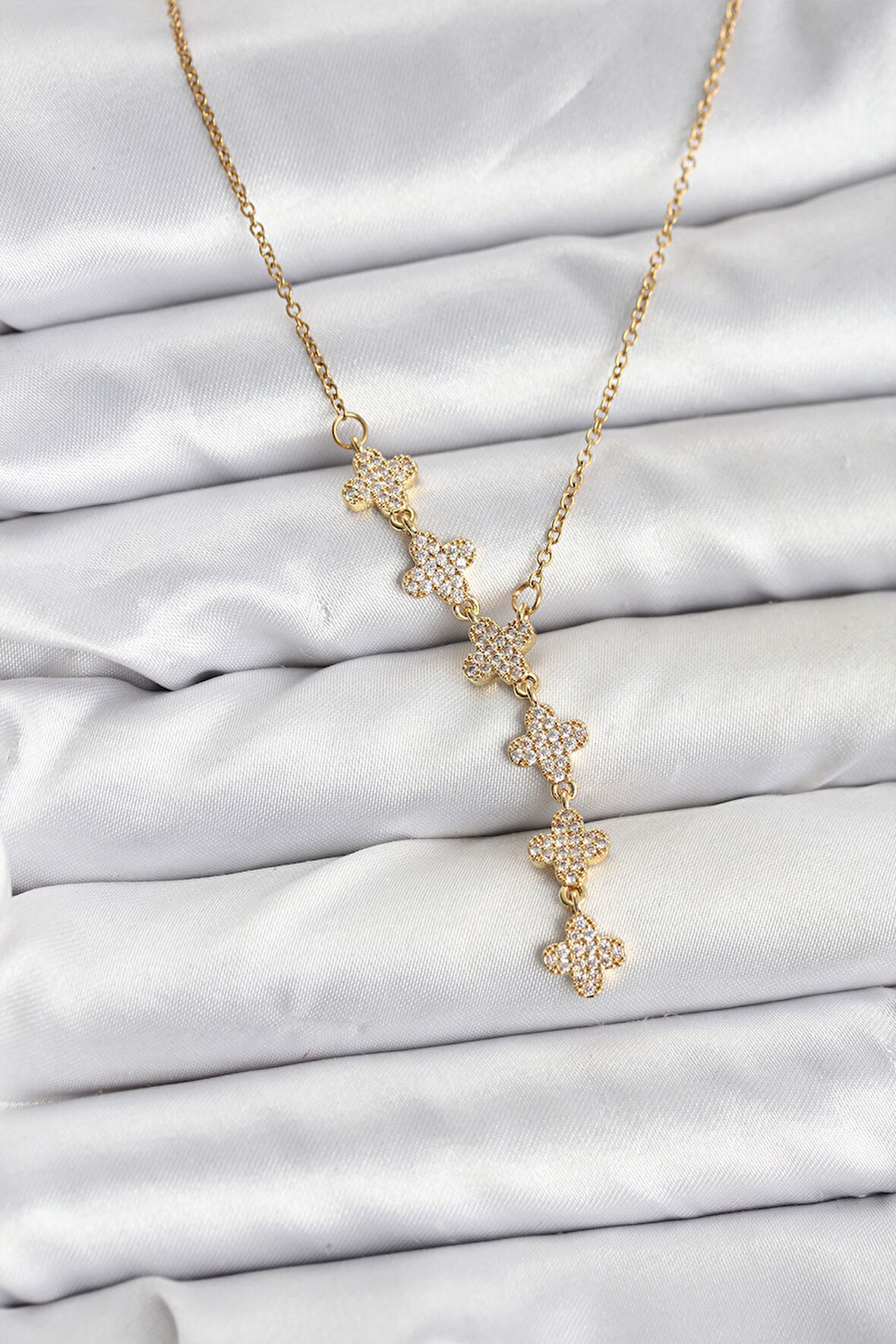 Zincir Gold Renk Yonca Model Kadın Kolye - EBJ251115W38407