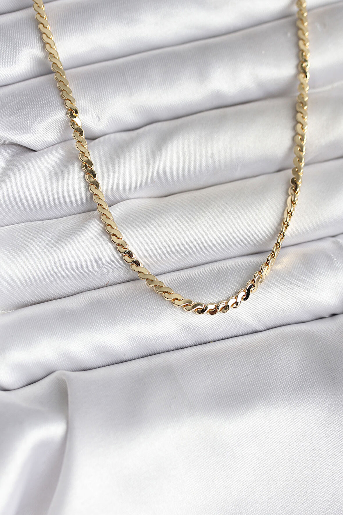 14K Gold Renk Kaplama Ezme Yılan Zincir Model CM Kadın Kolye - EBJ251201W38693