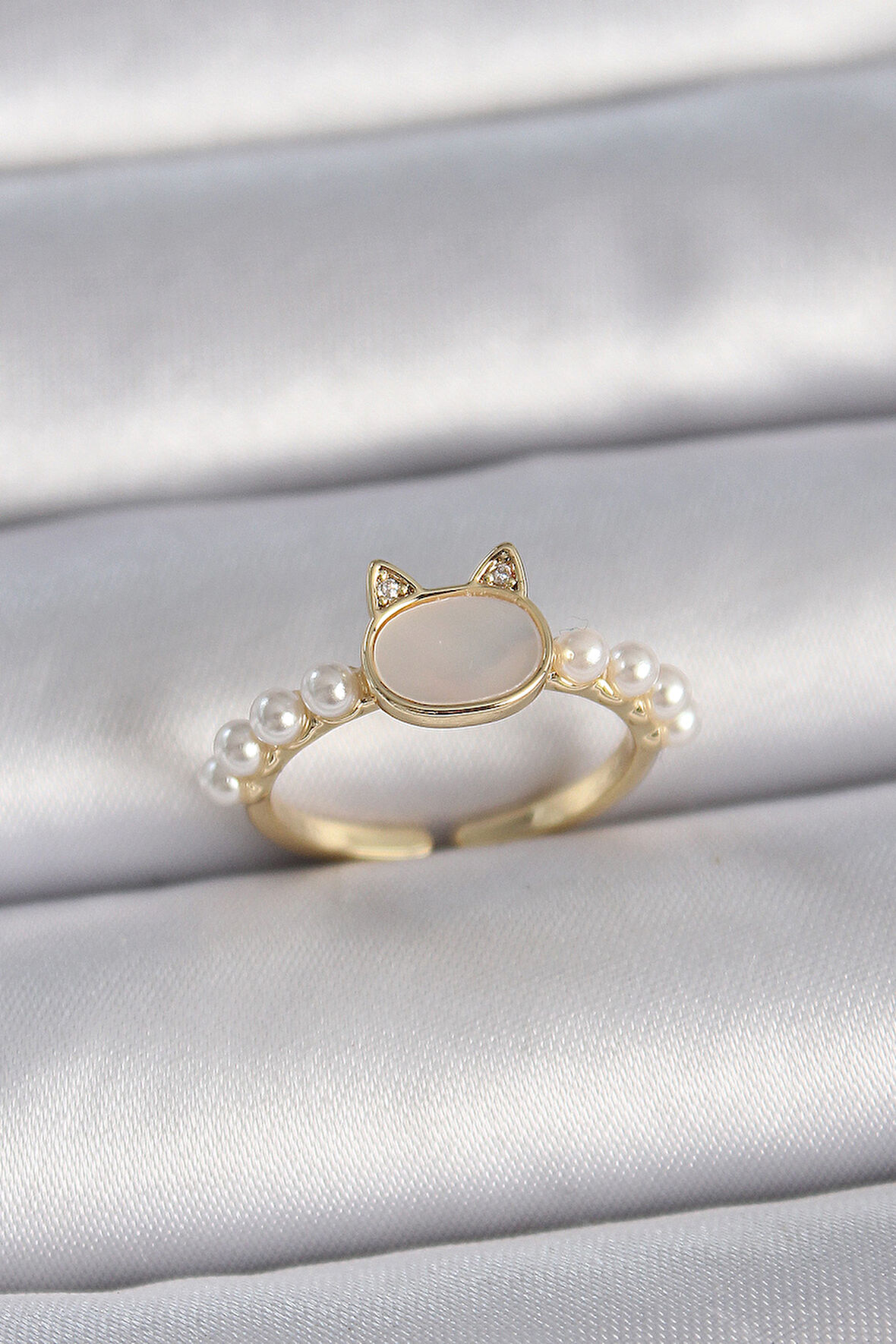 Gold Renk Ayarlanabilir Beyaz Mineli Kedi Model İnci Detay Kadın Yüzük - EBJ261410W29245