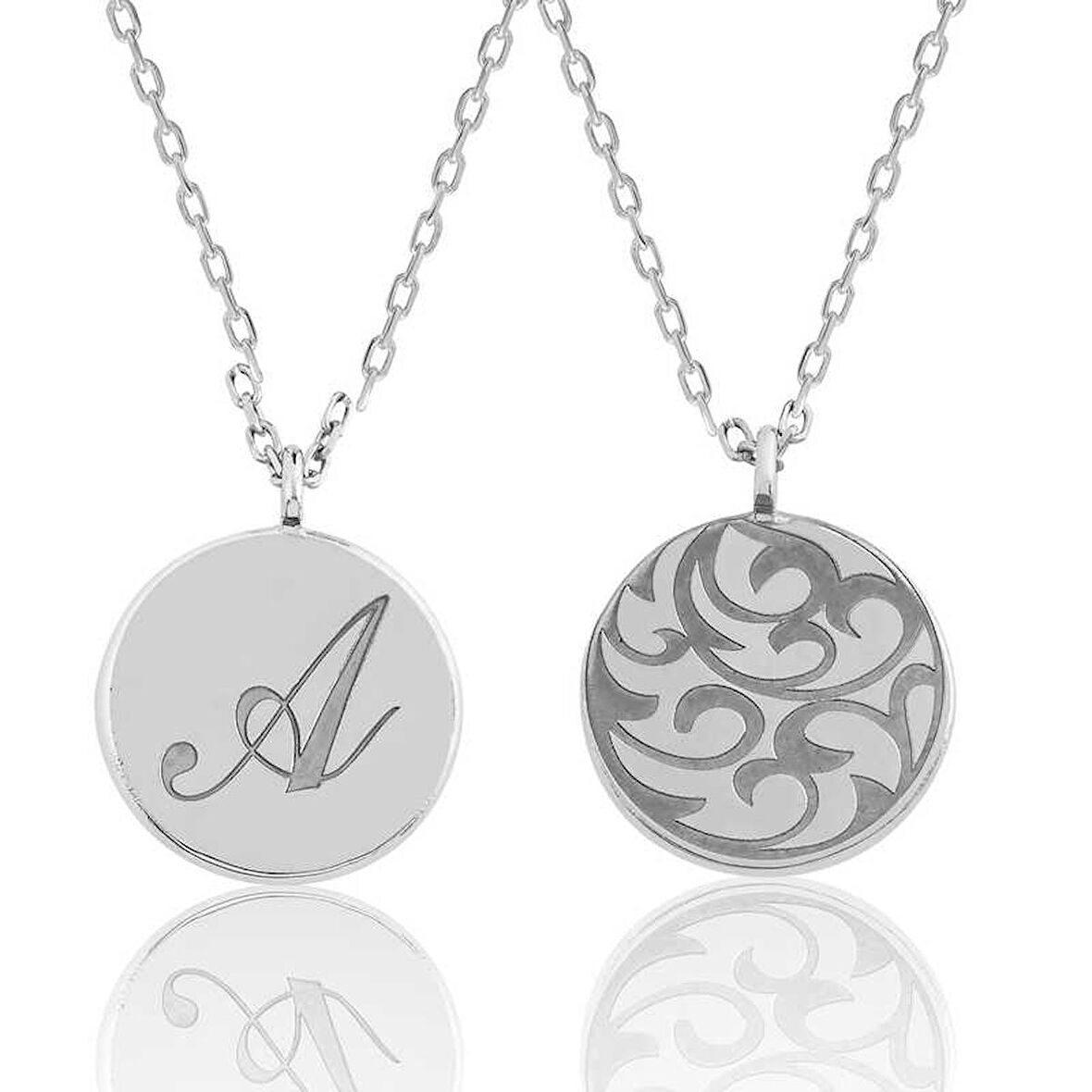 Ebuz Gümüş Arkası Desenli Harfli Plaka Kolye