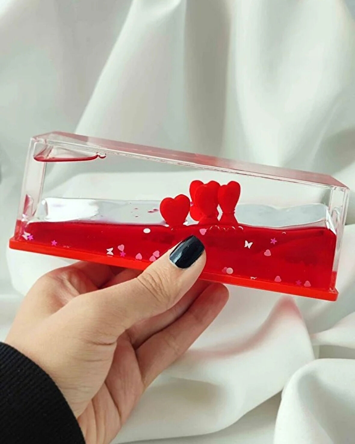 Sıvı Kalp Aşk Tasarımlı Sallanan Dekoratif Masa Üstü Süs – Hediyelik Romantik Lovers Blok