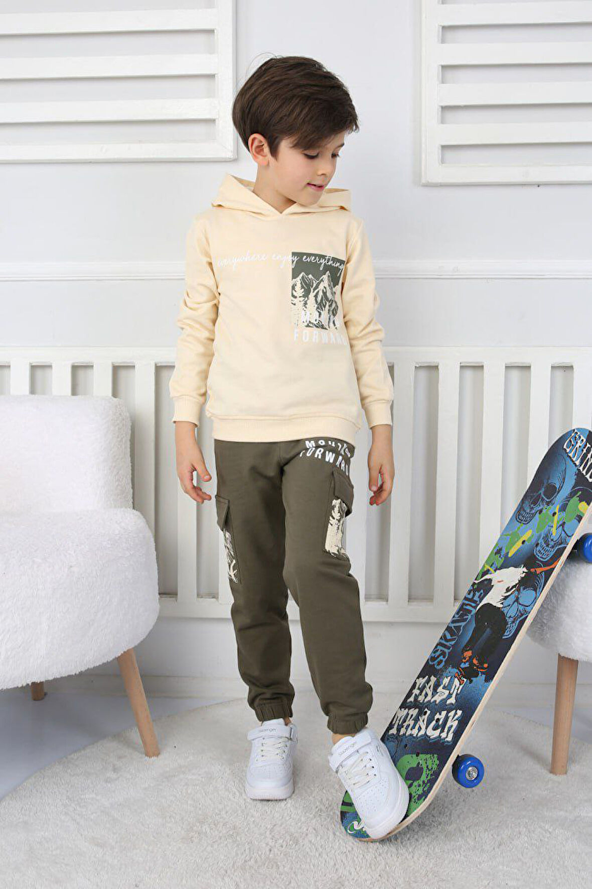İSOBGİV Dağ Desenli Kapşonlu %100 Pamuk Erkek Çocuk Eşofman Takımı 4-8 Yaş 24054